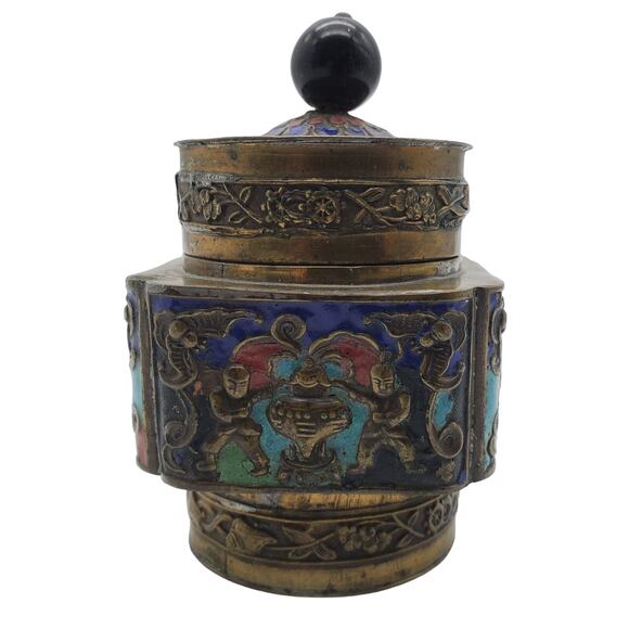 Vintage Chinese Enameled Brass Box Jar Embossed Figures & Cloisonné Enamel Lid - Picture 12 of 12